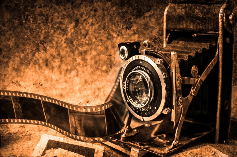 photographe-MARIE-min_light-wood-night-camera-photography-vintage-1245236-pxhere.com